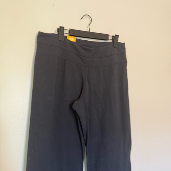 Old Navy | Charcoal Gray Yoga Pants - Picture 3 of 7